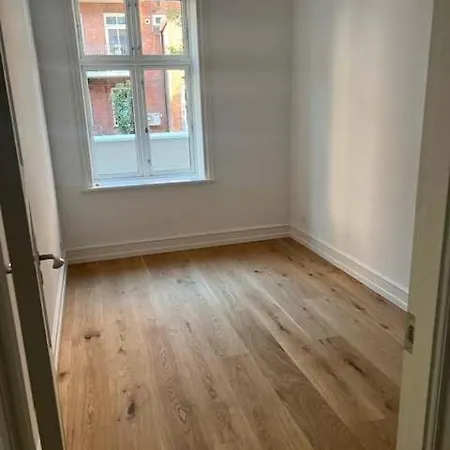 Exclusive Frederiksberg With 3 Bedrooms Apartment Copenhagen