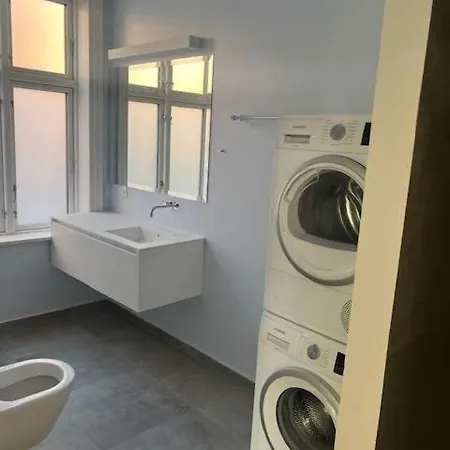 Exclusive Frederiksberg With 3 Bedrooms Apartment *